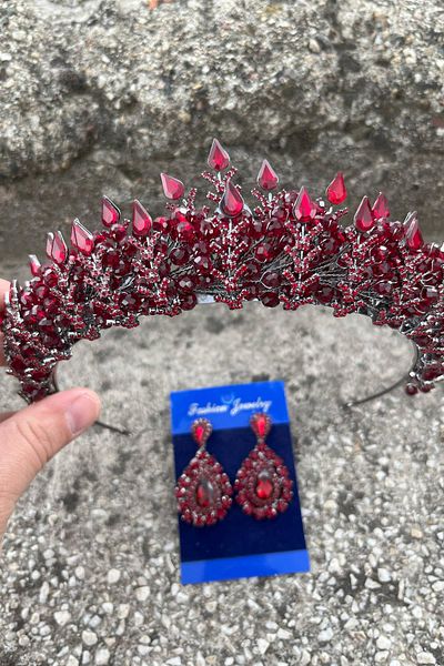 Hobigram Salvatore Burgundy Bridal Henna Crown Special Occasion Accessory Women's Crown and Drop Shuttle Earring Set