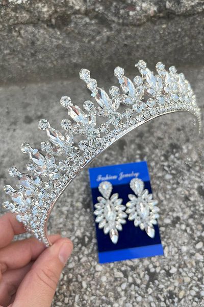 Hobigram Ivanna Silver Bridal Henna Crown Special Occasion Accessory Women's Crown and Thin Shuttle Earring Set