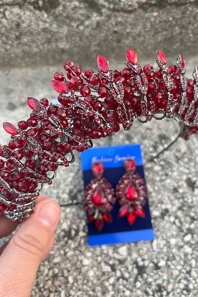 Hobigram Salome Burgundy Bridal Henna Crown Special Occasion Accessory Women's Crown and Three Shuttle Earrings Set