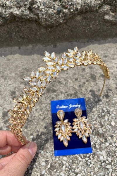 Hobigram Silvana Gold Bridal Henna Crown Special Occasion Accessory Women's Crown and Thin Shuttle Earring Set