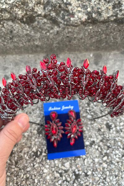 Hobigram Salome Burgundy Bridal Henna Crown Special Occasion Accessory Women's Crown and Thin Shuttle Earring Set