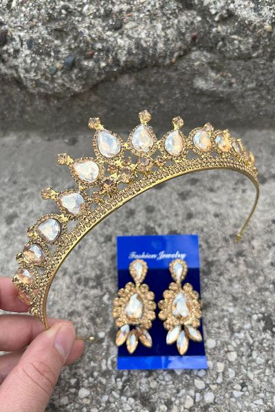Hobigram Renata Gold Bridal Henna Crown Special Day Accessory Women's Crown and Three Shuttle Earring Set – Crown, Crystal Stone