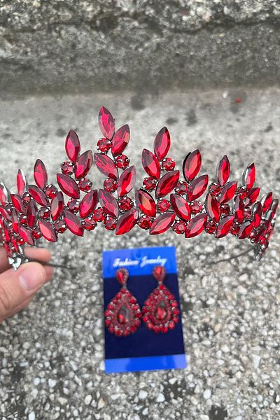 Hobigram Regina Burgundy Bridal Henna Crown Special Occasion Accessory Women's Crown and Drop Shuttle Earring Set