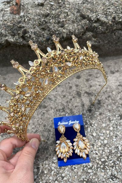 Hobigram Victoria Gold Bridal Henna Crown Special Occasion Accessory Women's Crown and Wide Shuttle Earring Set