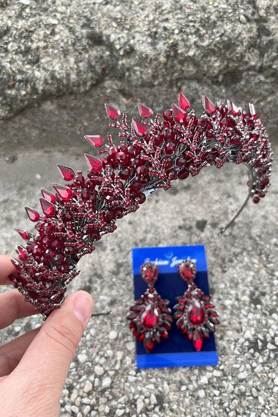 Hobigram Salvatore Burgundy Bridal Henna Crown Special Occasion Accessory Women's Crown and Wide Shuttle Earrings Set