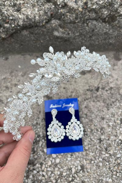 Hobigram Michaelle Silver Bridal Henna Crown Special Occasion Accessory Women's Crown and Drop Shuttle Earrings Set