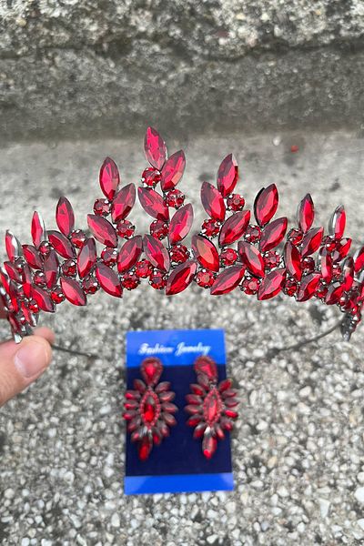 Hobigram Regina Burgundy Bridal Henna Crown Special Occasion Accessory Women's Crown and Thin Shuttle Earring Set