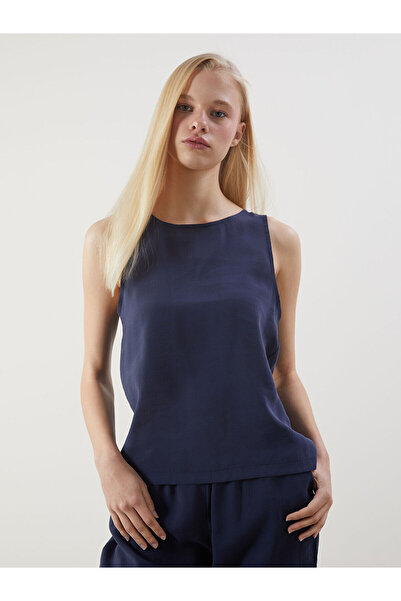 LC Waikiki Nevavm Women's Blouse with Oval Collar and Difference