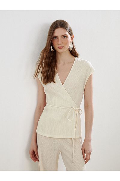 LC Waikiki Double Breasted Collar Textured Blouse