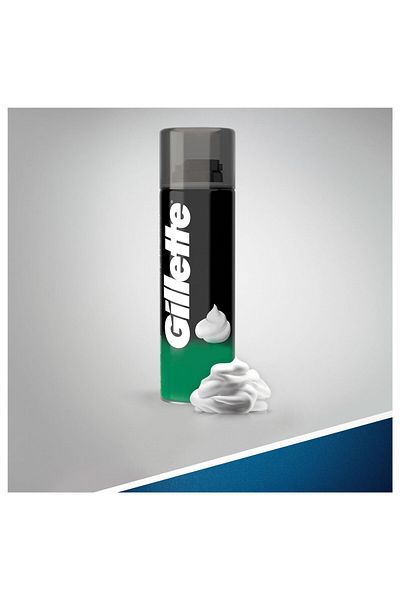 Gillette Classic Menthol Men's Shaving Foam 200 ml Cool, Refreshing Foam for Smooth & Comfortable