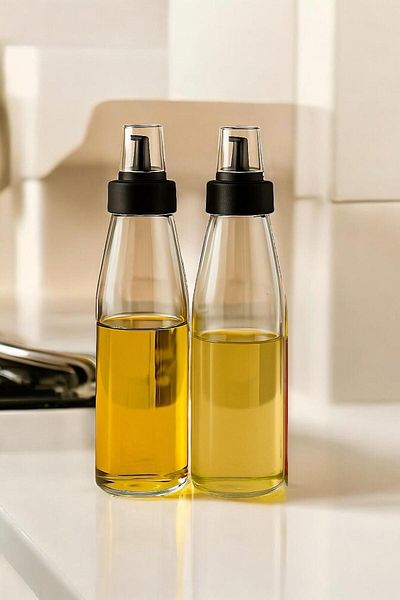 Bayev 2 Pieces 720 ml Large Size Smart Sippy-Free Glass Oil Pot Oil Vinegar Set