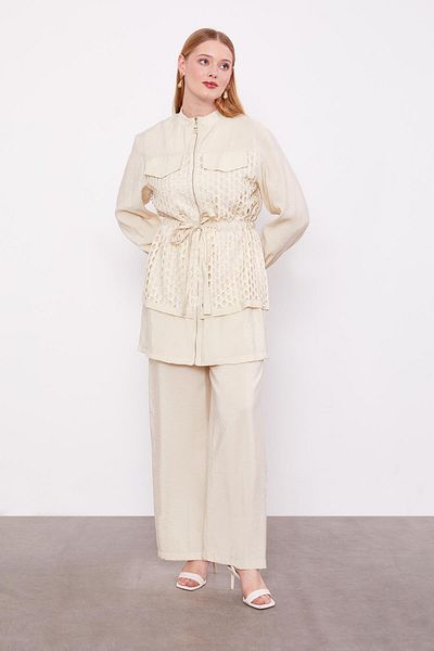 Levidor Lace Detailed Double Suit