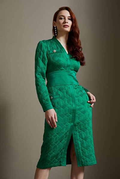 SERPİL Yırtmaçlı Kadın Elbise - Taş Düğmeli - Modern ve Şık - Ofis ve Davet Şıklığı için Elbise