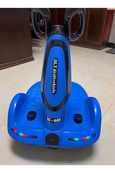 Primo Plus Multi-function electric Scooter for children, 4 wheel with double drive, music and light