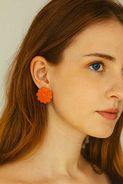 Lu Atelier Mandarina-Handmade Polymer Clay Earrings with Orange Flower Design |   Minimal and Cheerful Style