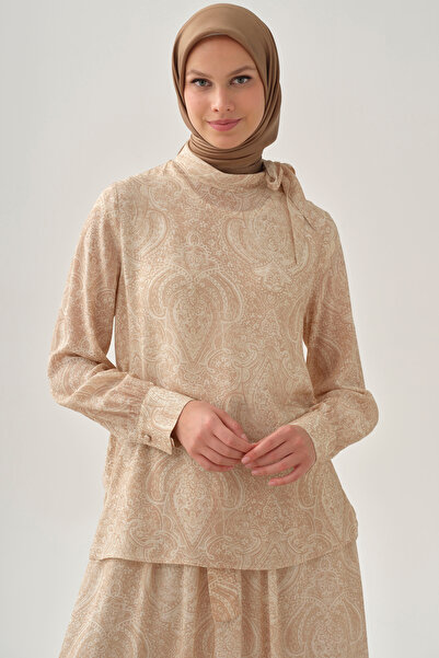 Tuğba Şal Desenli Fular Yakalı Bluz - Bej