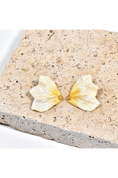 NARRU Handmade NARRU earrings, half flower, in shades of yellow, cream and gold, Mary 01
