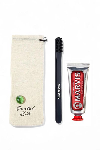 Marvis Cinnamon Mint Toothpaste 25 ml + Medium Hard Black Toothbrush Dental Kit