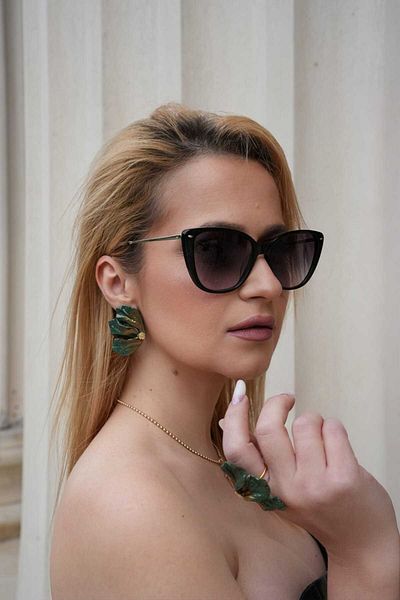 NARRU Handmade NARRU earrings, half flower, in shades of purple and gold, Mary 19