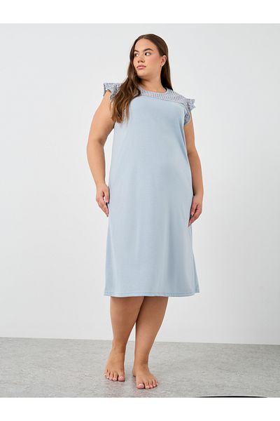 Styli Plus Size Schiffli Yoke Flat Pompom Detail Nightdress