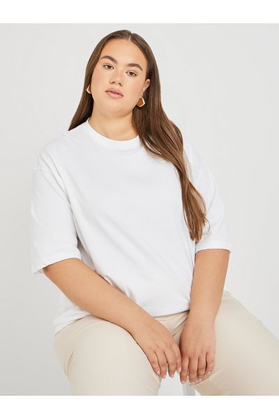 Styli Plus Size Oversized Round Neck T-Shirt