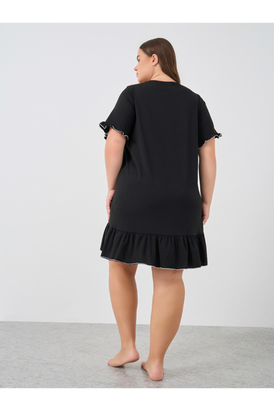 Styli Plus Size Contrast Lettuce Edge Gathered Neck Nightdress with Ruffle Hem