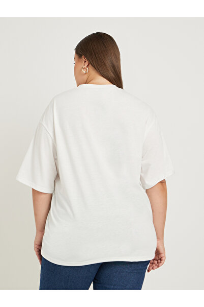 Styli Plus Size Graphic Print Short Sleeve Oversized T-Shirt