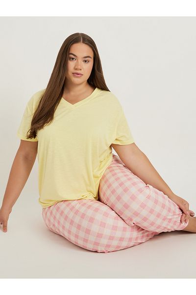 Styli Plus Size Slubbed V Neck T-Shirt and Checked Cuffed Pyjama Set