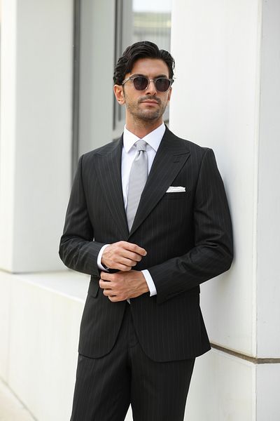 AEK FIORE Men's Black Striped Suit