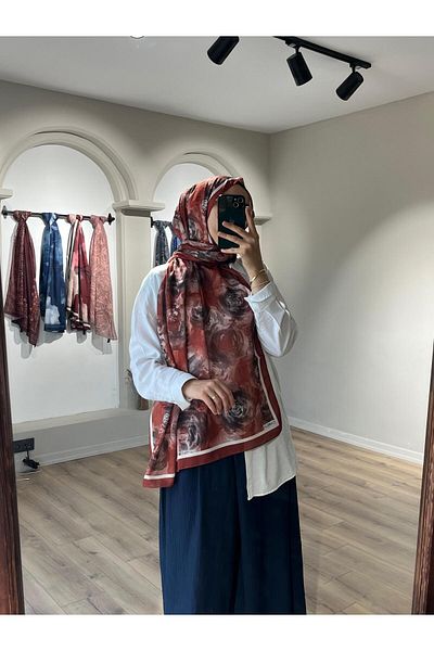 Merwiss Rose Rose Pattern Tile Shawl