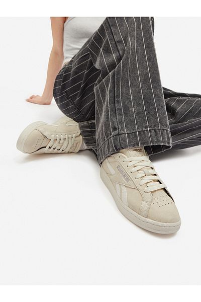 Reebok Women's Sneakers beige REEBOK-CLUB C GROUNDS UK 100220809 Beige