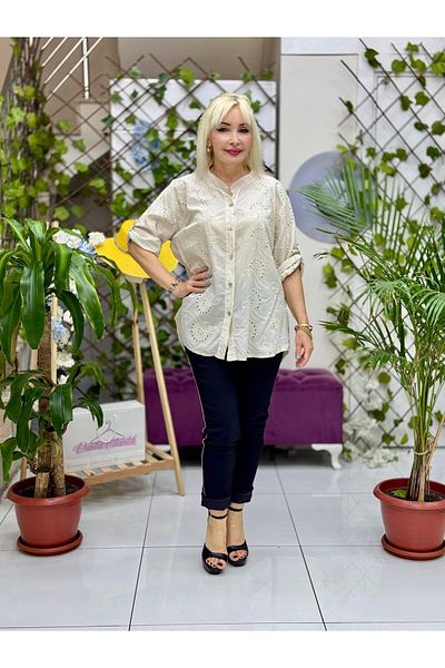 Punta Otantik Yg20023 Italian Scalloped Cotton Blouse Beige