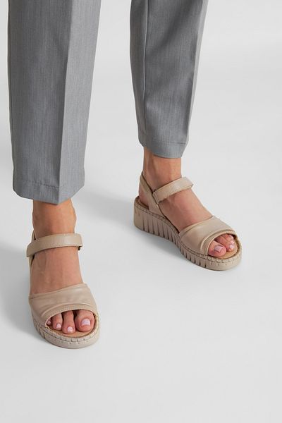 LASOCKI woman sandal 5905588701170 Beige