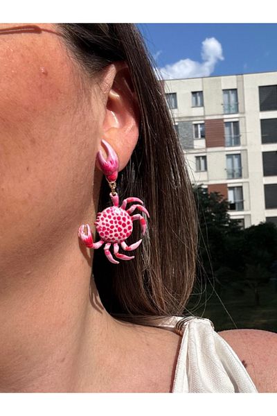 bijuxbymrv Pink Crab Earrings