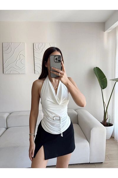 Zoom Butik Degaje Collar Buckle Blouse - White