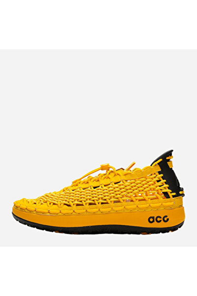 Nike CZ0931-700 ACG Watercat + Vivid Sulphur/University Gold (Dar Kalıp 1 Numara Büyük Alınız)