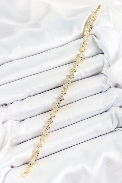 Evinso سوار نسائي من النحاس على شكل برسيم موديل Zircon Stone ذهبي اللون من سلسلة Vip - ليسينيا