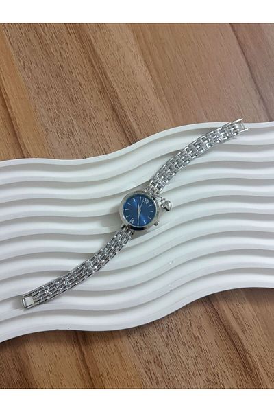 LOOQ Retro Cord Women's Watch with Heart Figure and Roman Numeral Detail