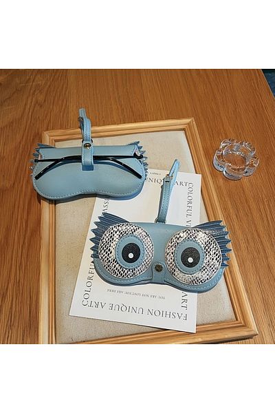 GlassySKY Husă pentru ochelari din piele artificială, cu lux, practic, ușor de transportat și accesibil, poate fi agățată pe geantă, accesorii de vară la modă