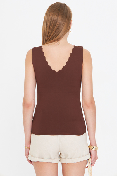 armonika Women's Dark Brown Zigzag V Neck Camisole Blouse Arm-23Y069004