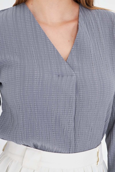 armonika Γυναικεία γκρι μπλούζα με λαιμόκοψη V με τέταρτο μανίκι ARM-25Y001024