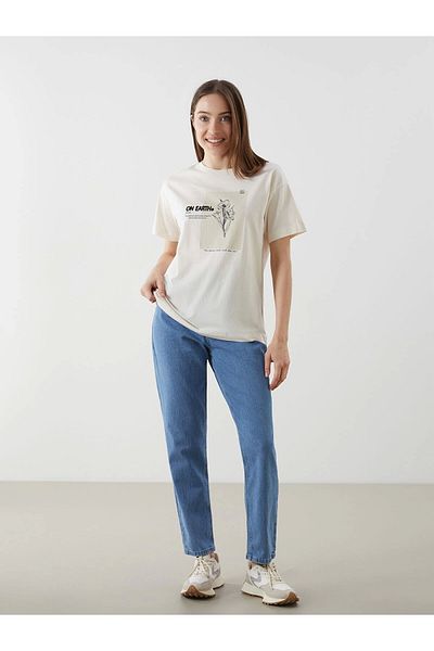 LC Waikiki Γυναικείο μπλουζάκι LCW Comfort Beige Crew Neck με στάμπα