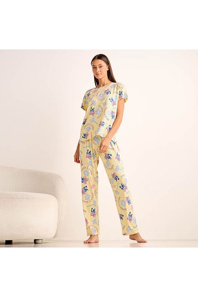 FAV All-Over Stitch and Angel Print Pyjama Set