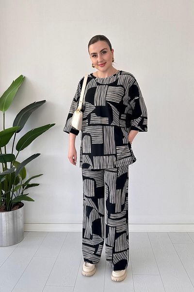 MaziButik بدلة كريب بنمط خط أسود