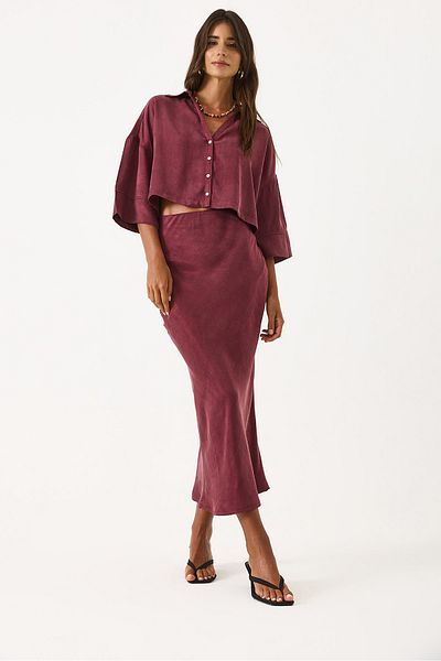 VENA Lyocell Satin Midi Skirt - Bordo