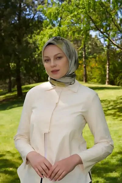 Madame Polo Φουλάρι Rustic Rosie Pattern - Πράσινο