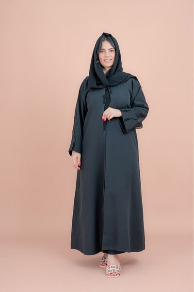 IKKXA Artisan Elegance Handwork Emirati Abaya