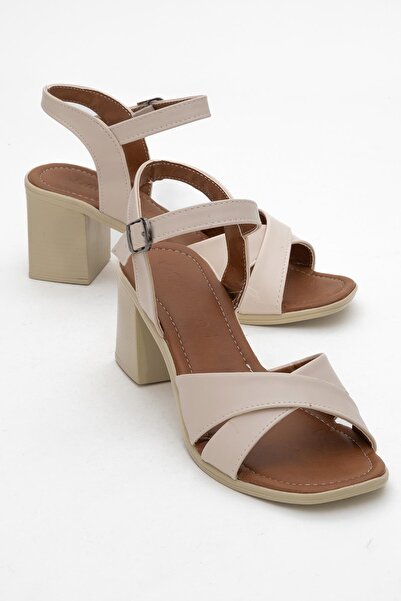 CCWAY AYAKKABI صندل بكعب متقاطع كريمي