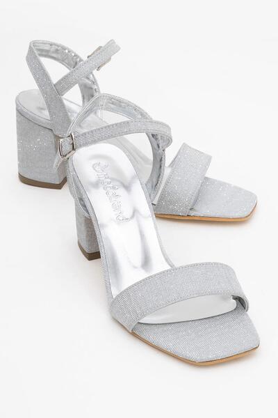 CCWAY AYAKKABI Дамски сандали с единична каишка и ток, сребърни и блясък