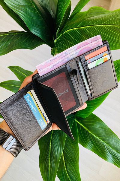 derius Brown Vertical Model Genuine Leather Name Printed Men's Wallet (Convenient Model)